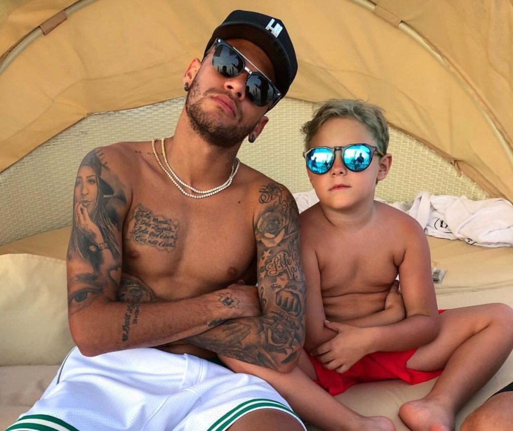 Filho de Neymar repreende o jogador: “Ele só fala m*rd@”