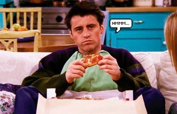 Mais de 300 pessoas fizeram uma tatuagem e ganharam pizza para sempre. Oi?
