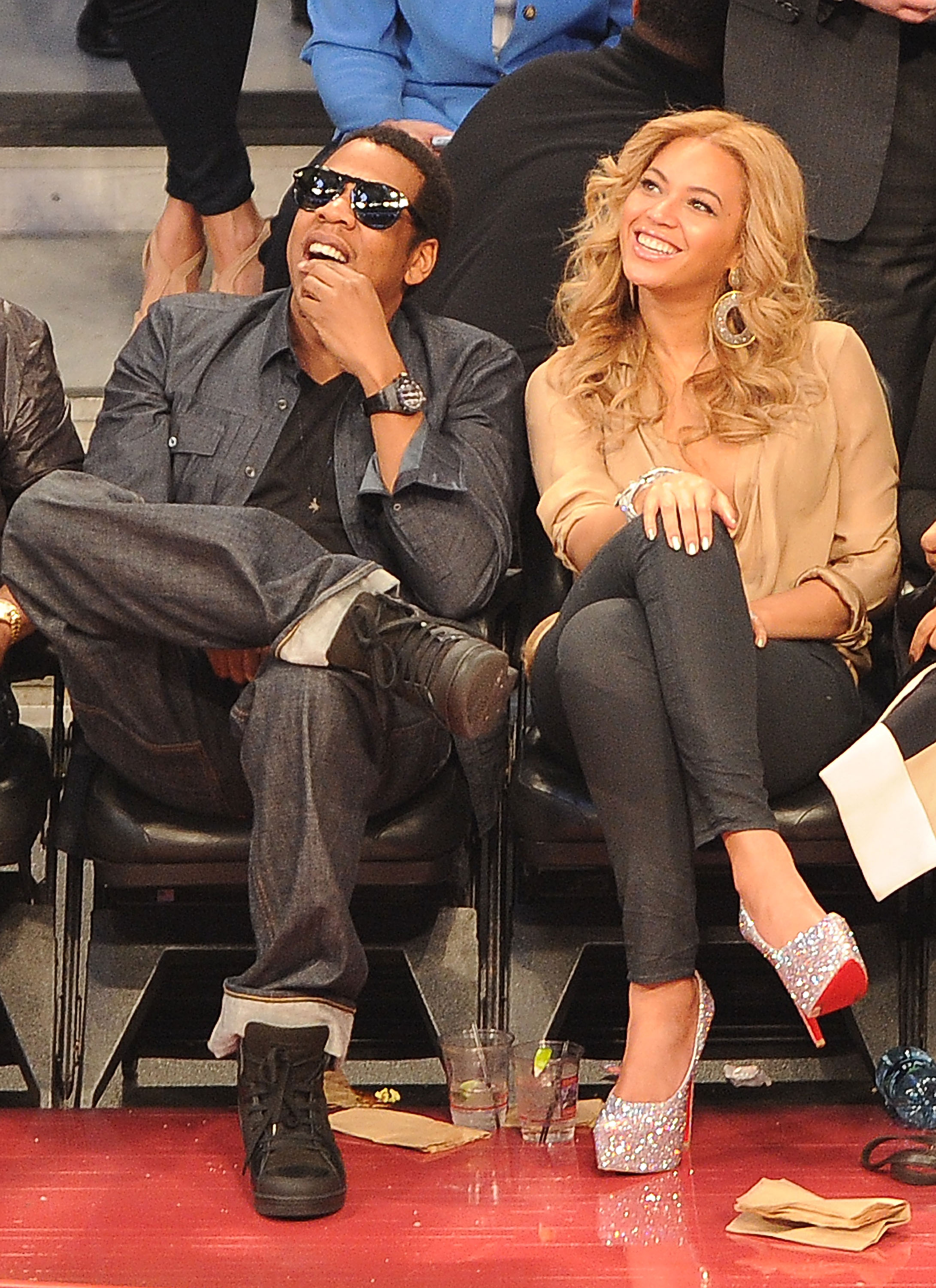 beyonce-sapatos-louboutin Beyoncé e seus sapatos de sola vermelha Louboutin.