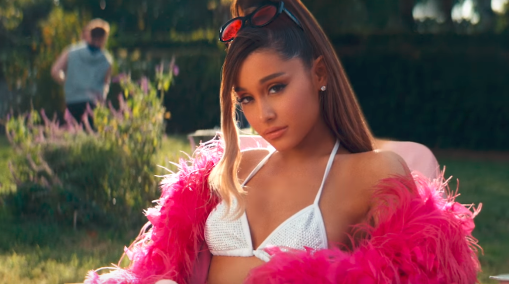 Ariana Grande lança coleção superfofa especial para o Valentine’s Day