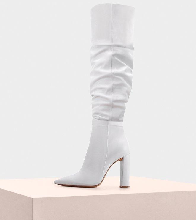 kylie-jenner-bota-brasileira Bota Anna Slouch, de Alexandre Birman.