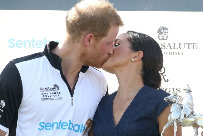 meghan-markle-principe-harry-beijo