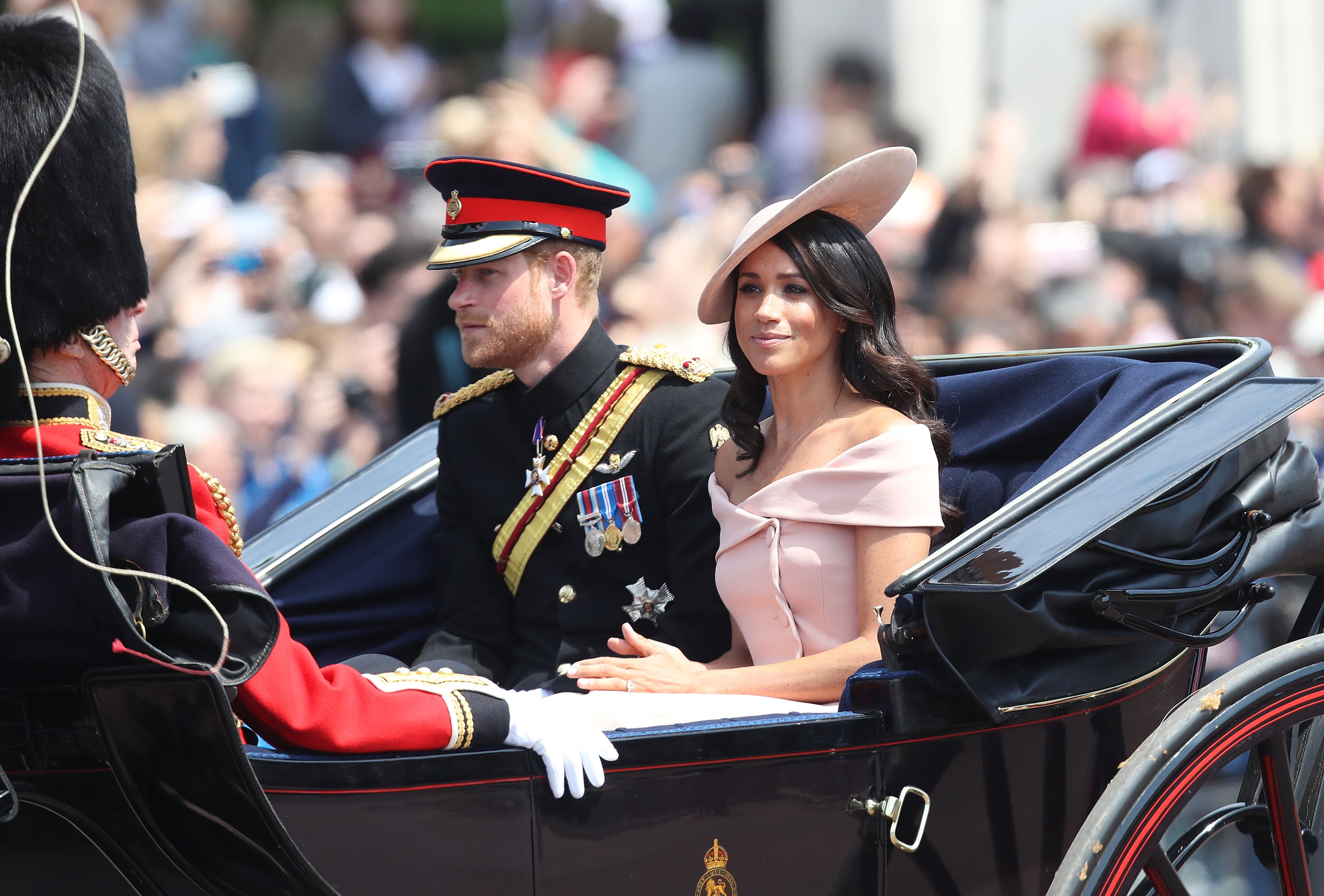 meghan-markle-principe-harry-trooping-the-colour