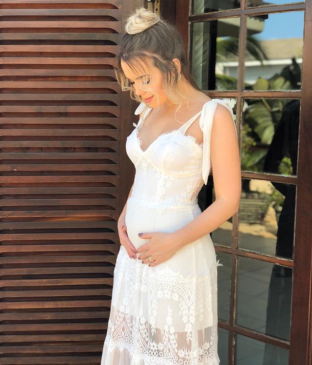 Thaeme revela o sexo do bebê em vídeo muito fofinho