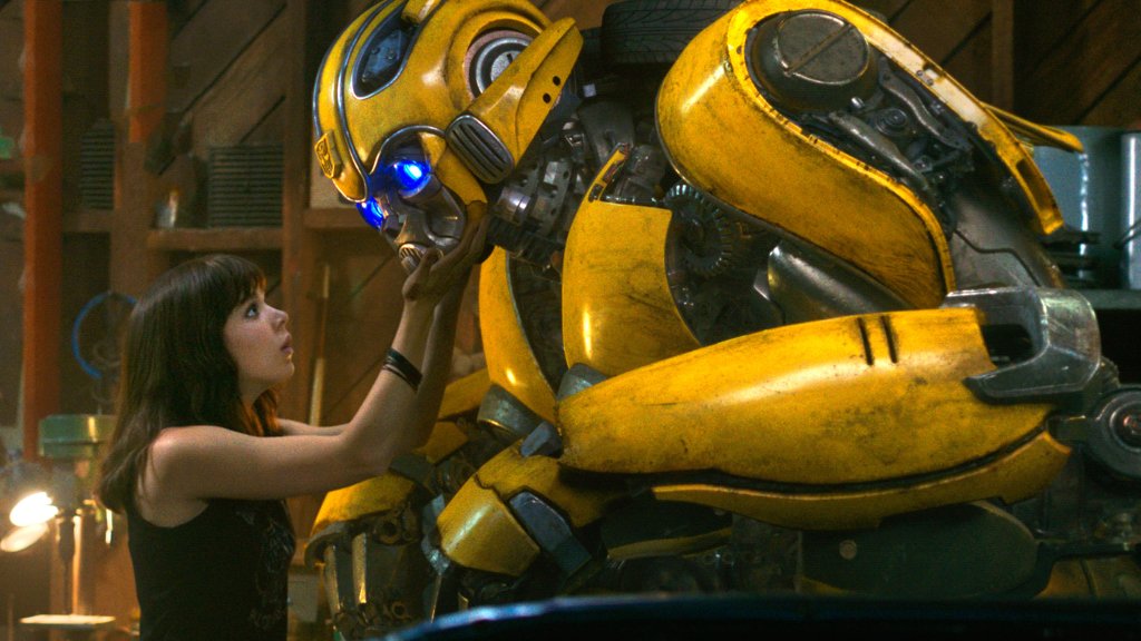 Hailee Steinfeld sobre Bumblebee: “garotas podem gostar do que quiserem”