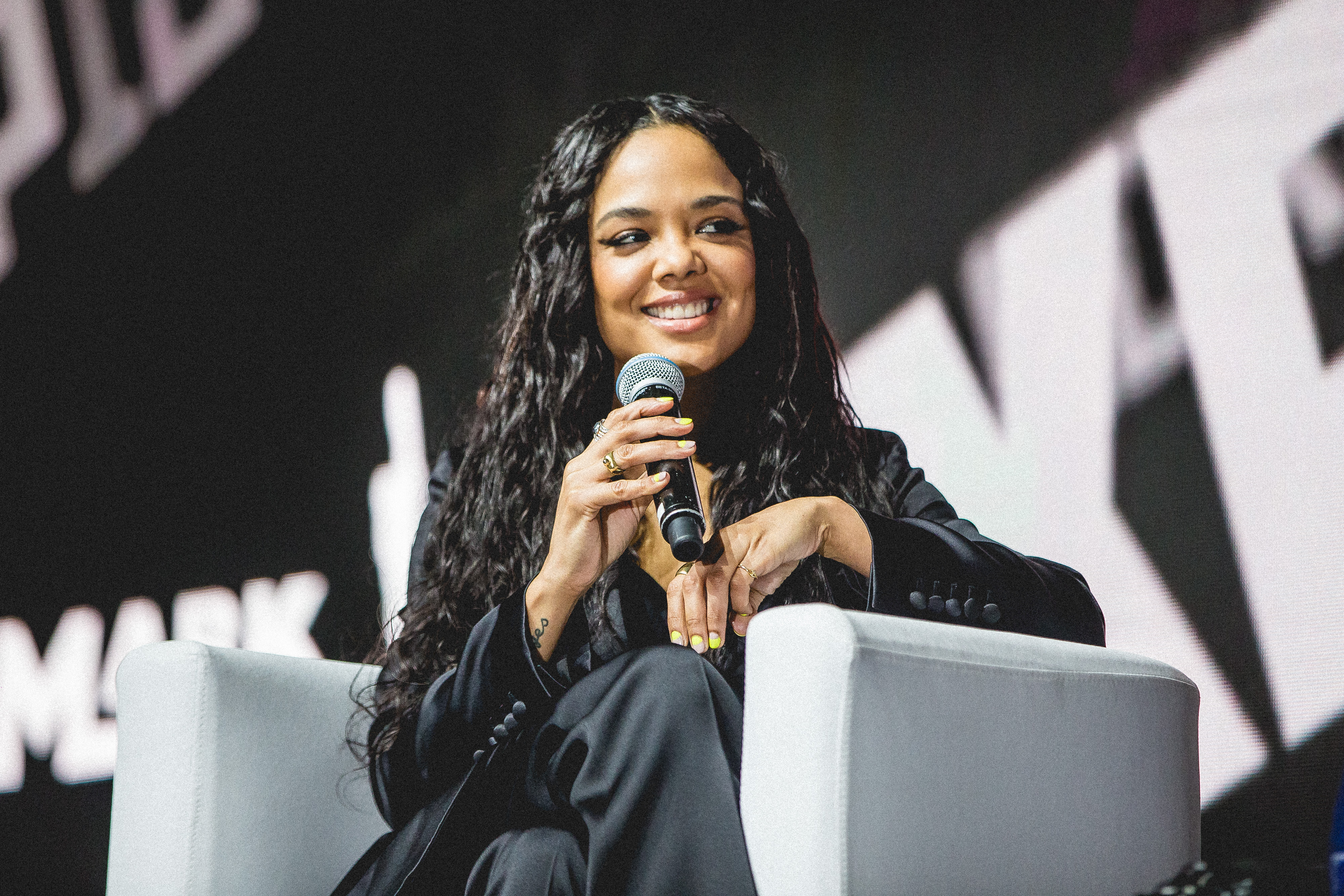 ccxp-painel-sony-tessa-thompson-homens-de-preto-mib ccxp-painel-sony-tessa-thompson-homens-de-preto-mib