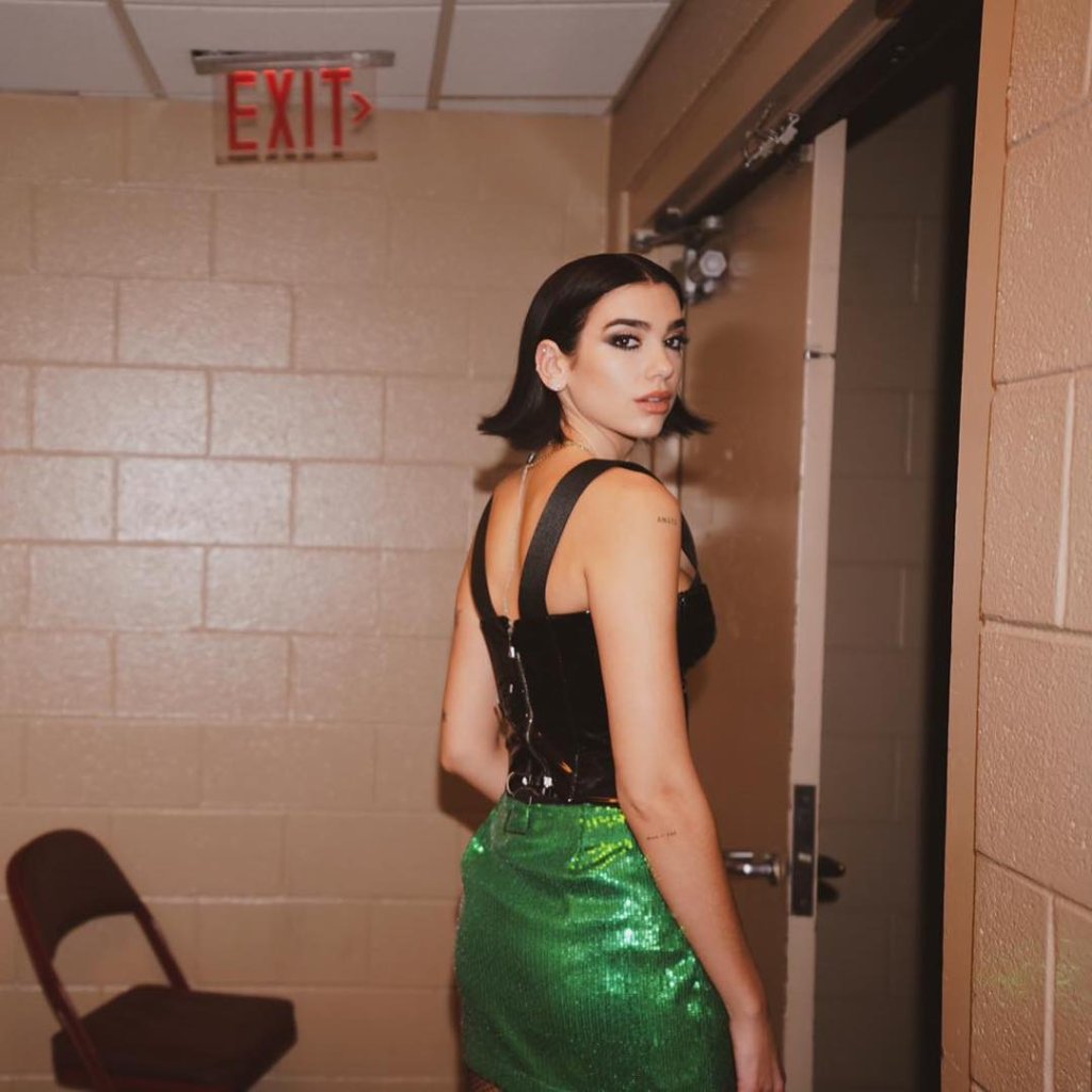 Dua Lipa conta por que a parceria com Ariana Grande nunca saiu