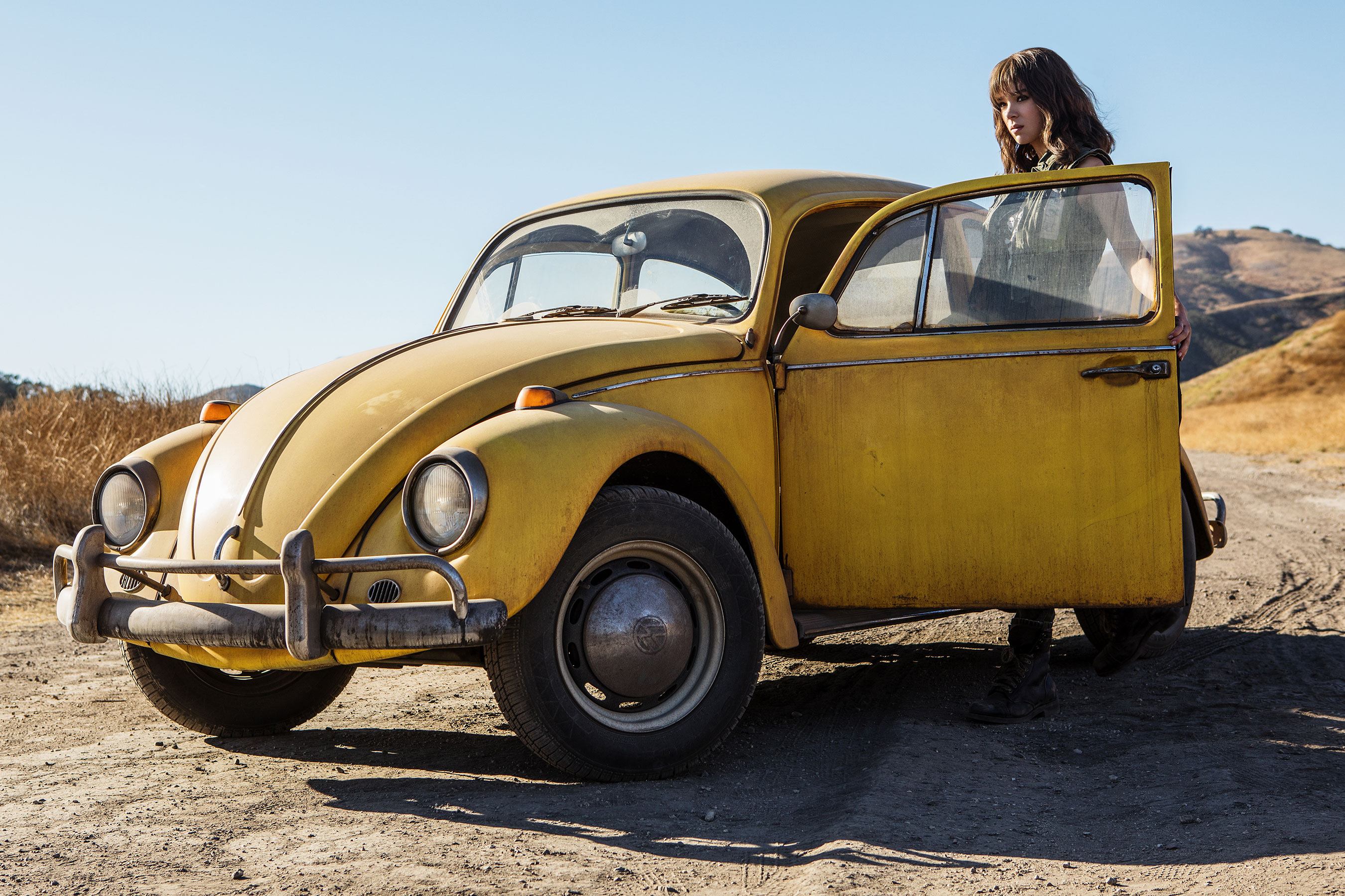 hailee-steinfeld-bumblebee-fusca hailee-steinfeld-bumblebee-fusca