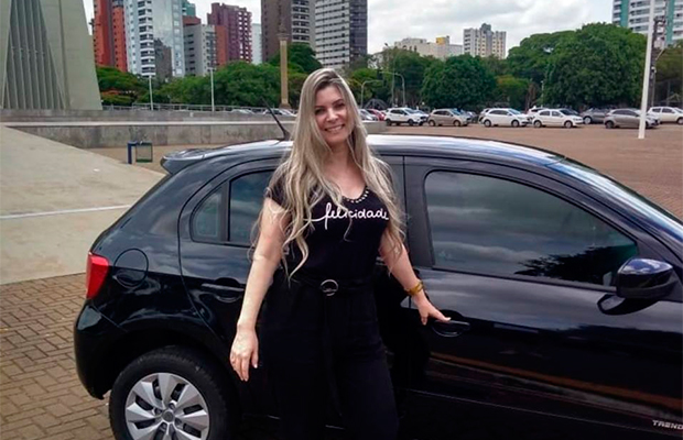 Mulher se torna a primeira motorista de Uber a ganhar 5 estrelas no Brasil