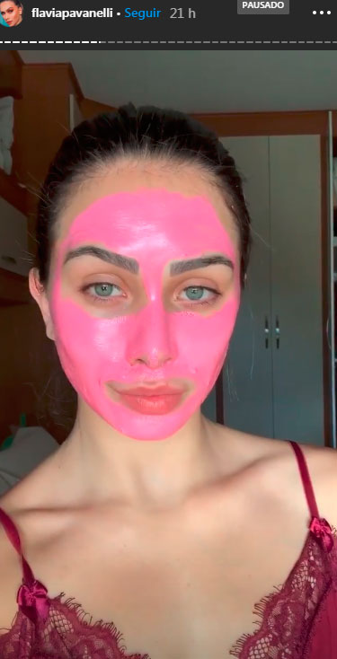 flavia-pavanelli-mascara-facial-1 flavia-pavanelli-mascara-facial-1