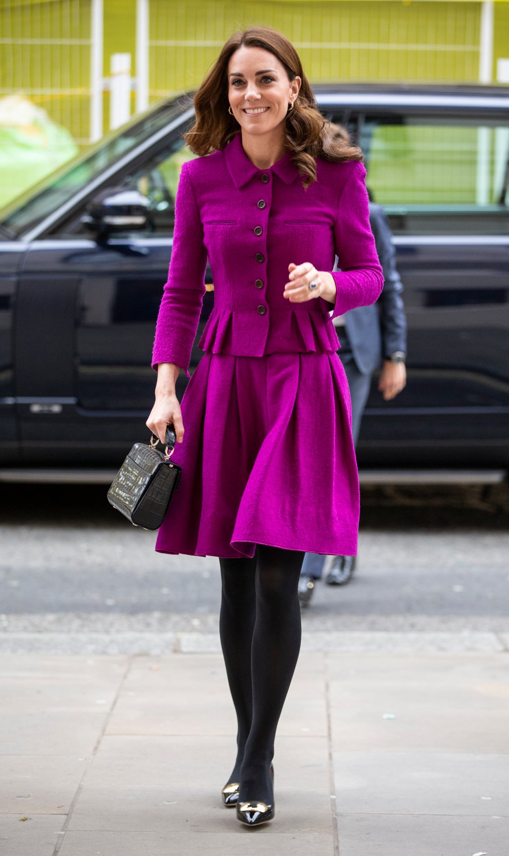 Look do Dia: Kate Middleton ficou linda com seu conjunto violeta