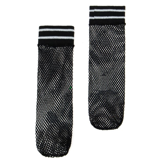 Meia-arrastão Marisa (R$ 13,99*). Meia-arrastão Marisa (R$ 13,99*).