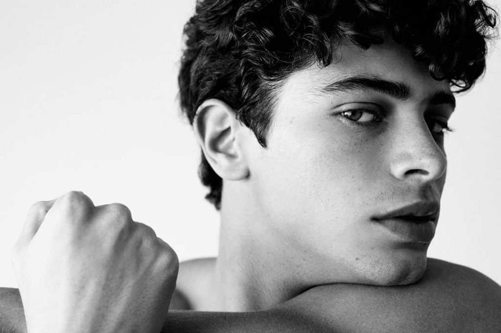 Conheça Brayan Lucas, o modelo brasileiro que é cara do Noah Centineo