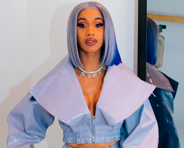 Cardi B canta hino sertanejo e cantor responde emocionado: “É um sonho”