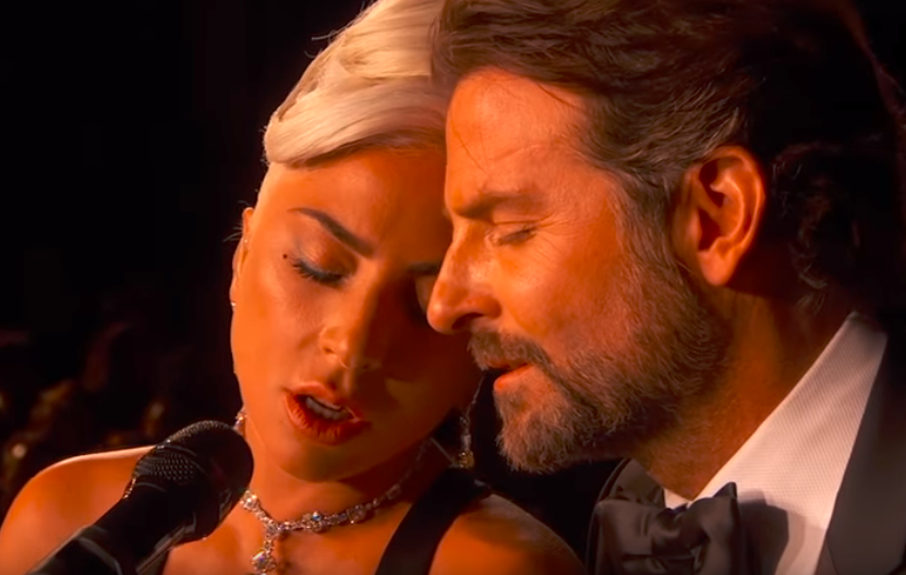 Lady Gaga fala pela primeira vez sobre boato de romance com Bradley Cooper