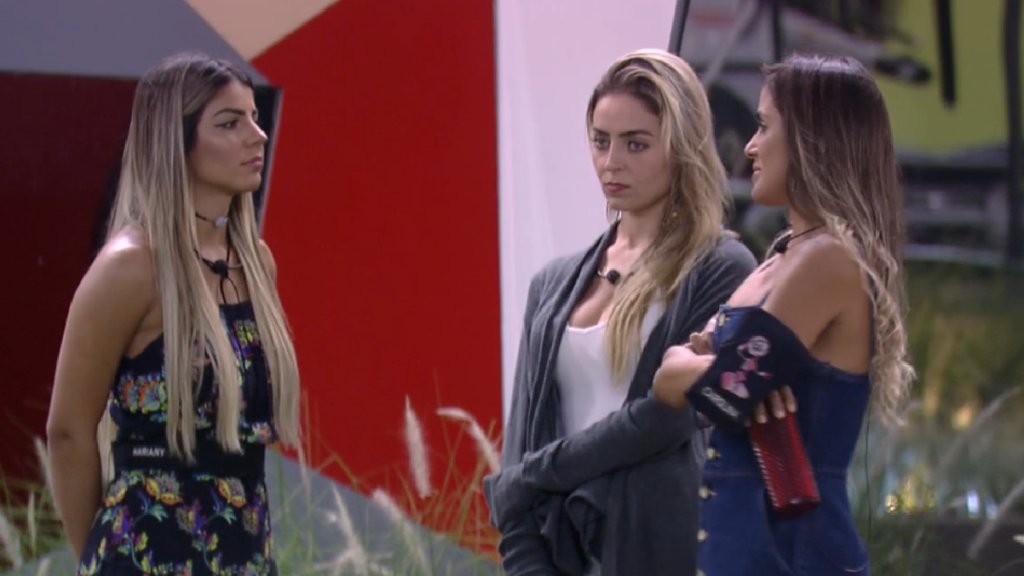 BBB19: reconhecer privilégios dói e Carol, Hariany e Paula são prova disso