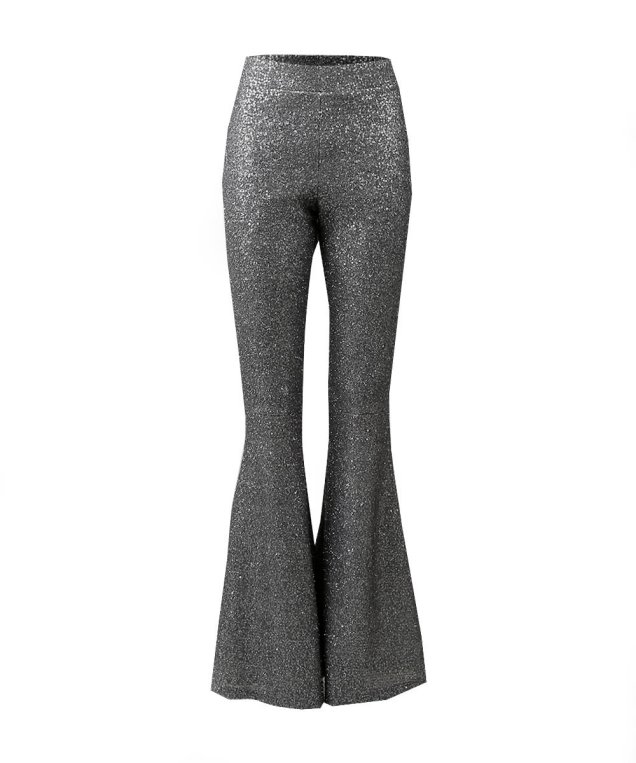 Calça de paetê prata (R$ 149,99*). Calça de paetê prata (R$ 149,99*).