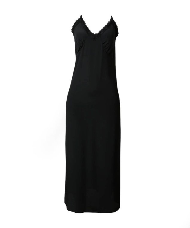 Slip dress preto (R$ 149,99*). Slip dress preto (R$ 149,99*).