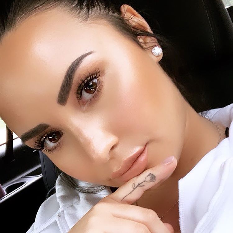 Demi Lovato nos dá a melhor lição sobre amor próprio