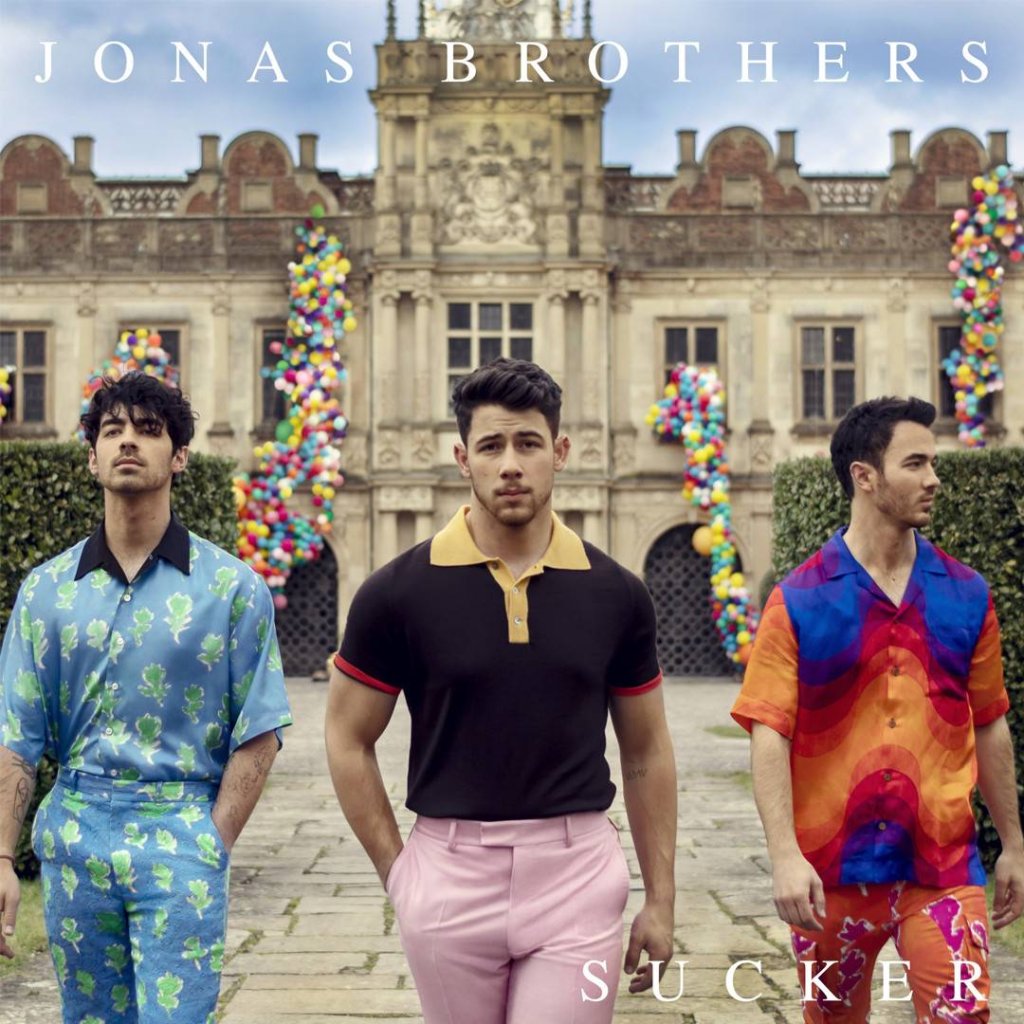 A evolução dos Jonas Brothers ao longo dos clipes