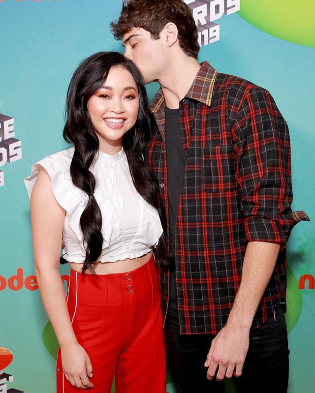 O namoro de Lana Condor foi abalado por causa de shipp com Noah Centineo