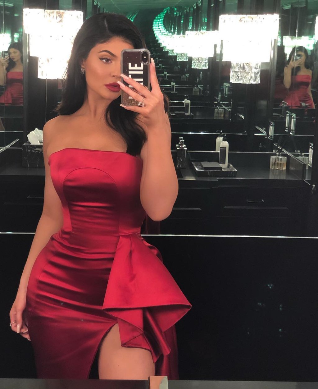 Agora é oficial! Kylie Jenner se torna a bilionária mais jovem do mundo