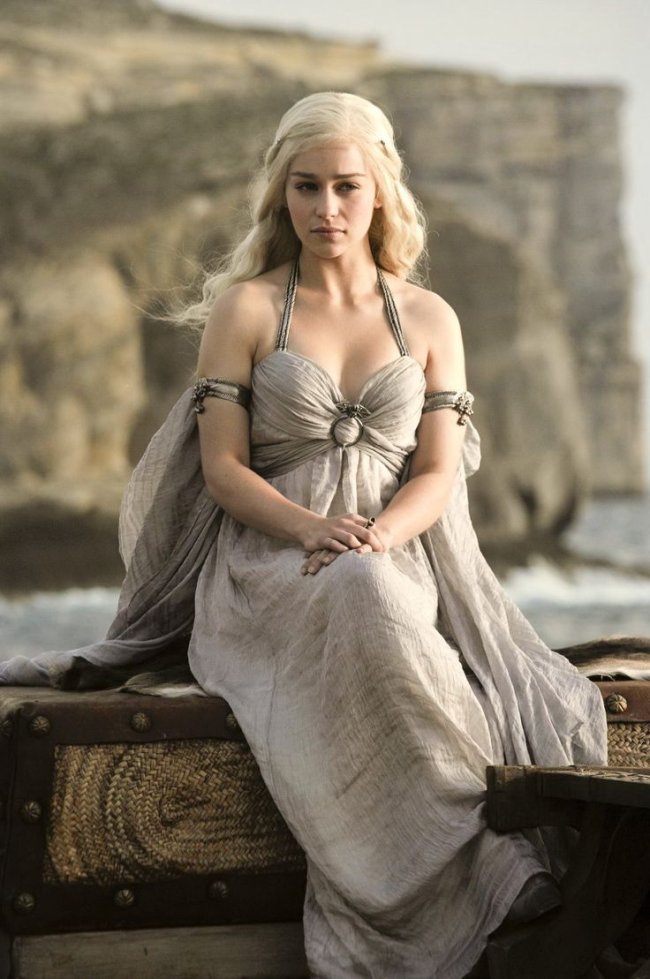 daenerys-targaryen-figurino-game-of-thrones daenerys-targaryen-figurino-game-of-thrones