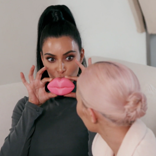 kim kardashian e kylie jenner perfume kim kardashian e kylie jenner perfume
