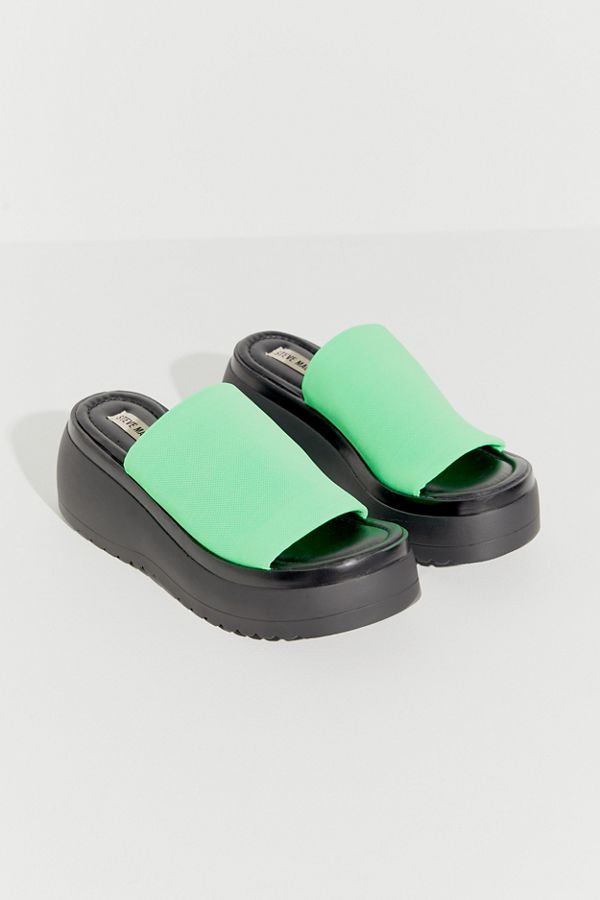 sandalia-plataforma-steve-madden-verde