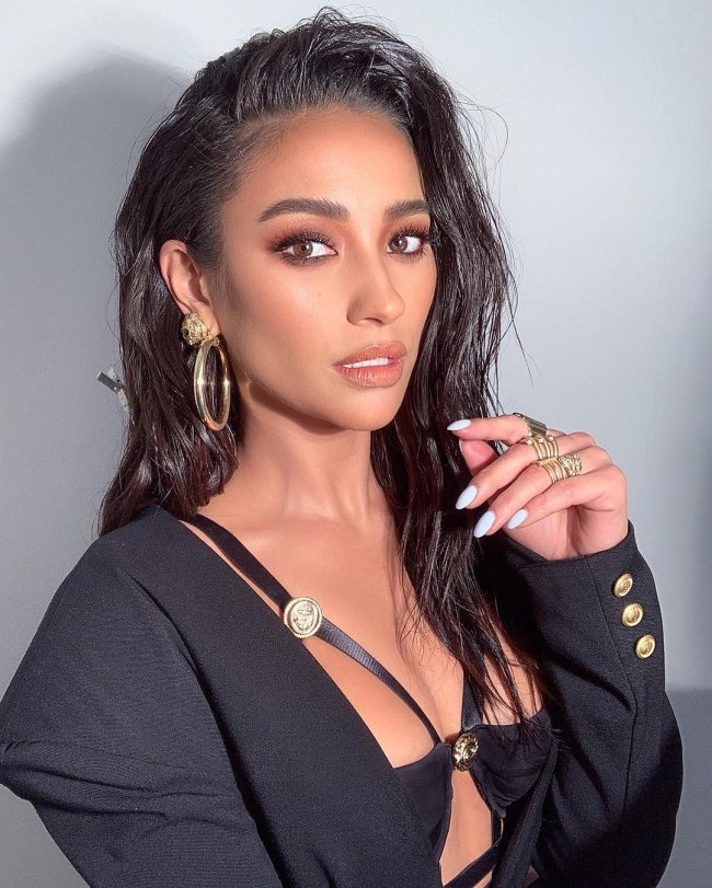 shay-mitchel-2 shay-mitchel-2