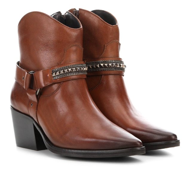 Bota Shoestock (R$ 399,90*). Bota Shoestock (R$ 399,90*).