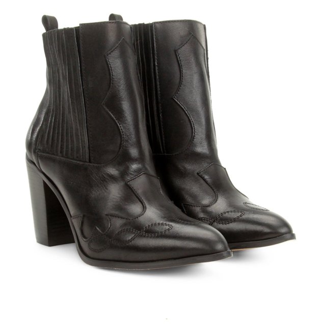 Bota Shoestock (R$ 349,90*). Bota Shoestock (R$ 349,90*).