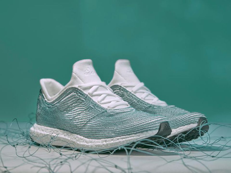 Adidas vai produzir 11 milhões de tênis feitos com plásticos do oceano