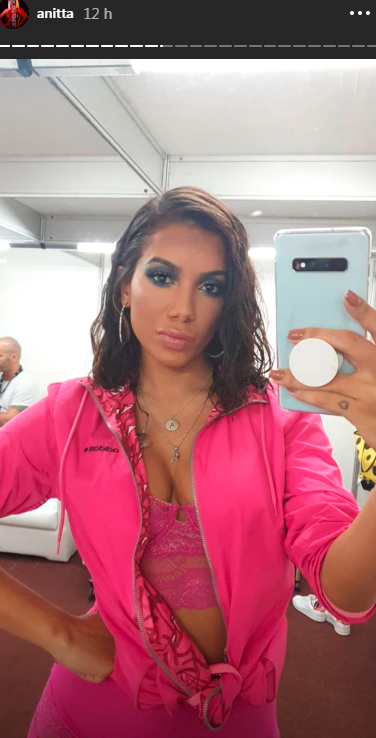 anitta-cabelo-long-bob