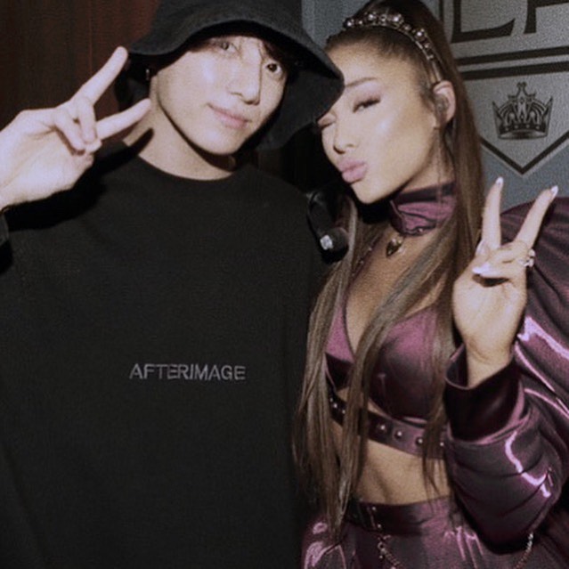 Ariana Grande e Jungkook têm encontro muito fofo na Sweetener Tour