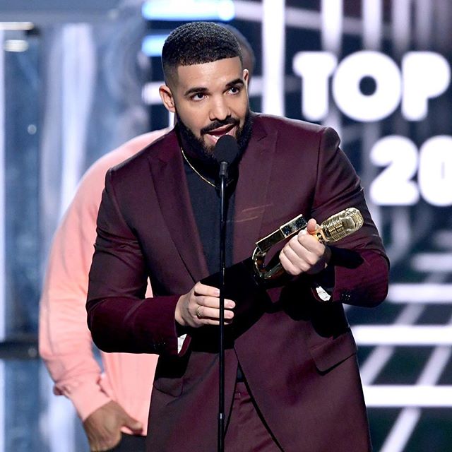 Drake bate recordes no Billboard Awards; confira a lista dos vencedores