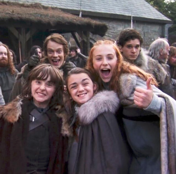 Sophie Turner e Maisie Williams receberam muito menos que colegas de GOT