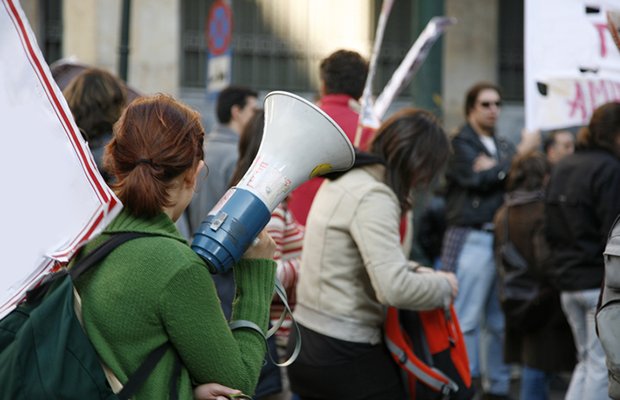 Alunos relatam caos em universidades após corte de verba do governo