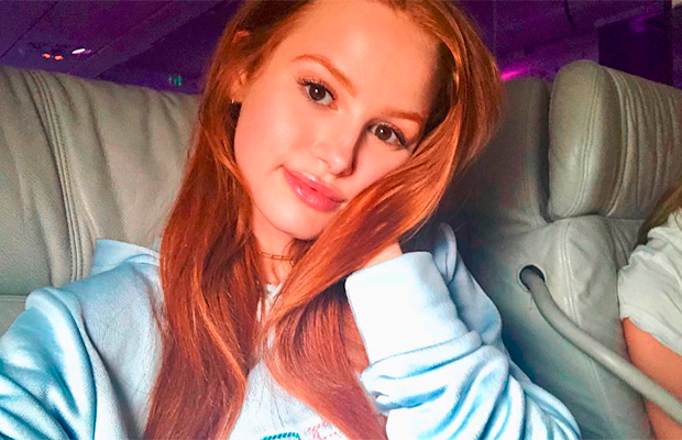 MET Gala: a franja curta de Madelaine Petsch tem relação com Riverdale?