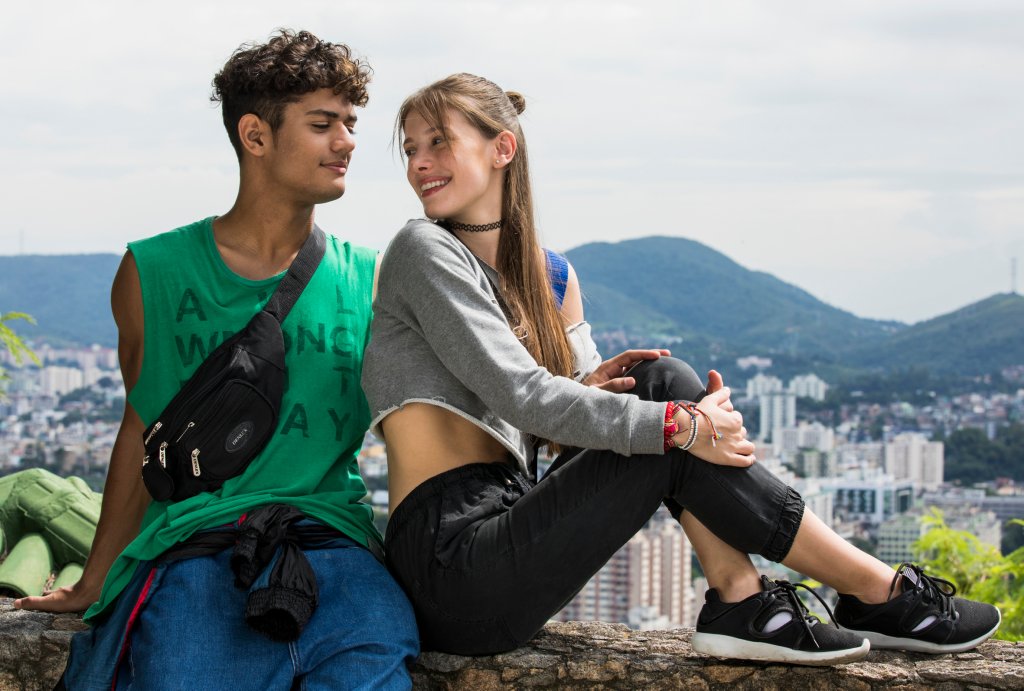 É amanhã! Tudo sobre o primeiro beijo de Cléber e Anjinha na Malhação