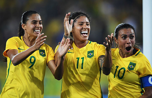 “Bem mocinhas”: Seleção Feminina de Futebol faz foto afrontosa para a Copa