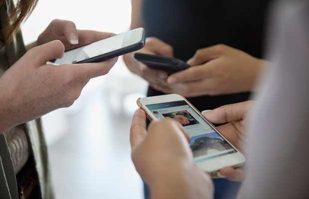 Estudantes brasileiros defendem o uso do chat GPT para realizar trabalhos