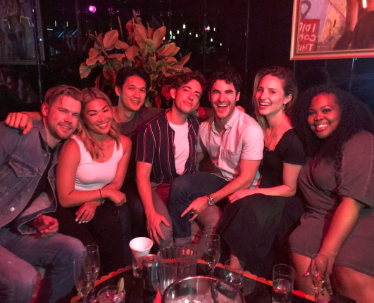 Elenco de Glee se reuniu e cantou Shallow. Não estamos bem!