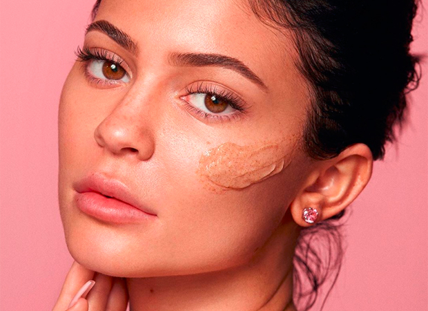 Será que Kylie Jenner mentiu sobre produtos da Kylie Skin serem veganos?