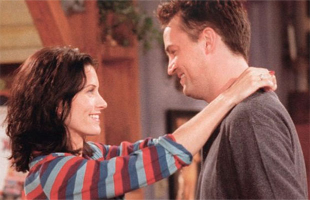 9 lições sobre amor que aprendemos com Monica e Chandler, de Friends