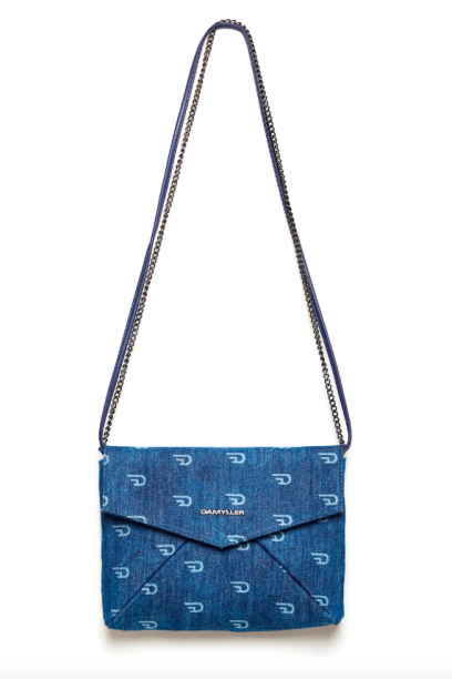 Bolsa envelope Damyller (R$ 69,80*). Bolsa envelope Damyller (R$ 69,80*).