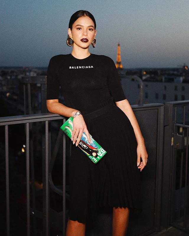 Bruna Marquezine usou quatro looks maravilhosos na semana de moda de Paris