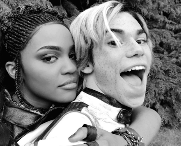 China A. McClain chora ao falar de Cameron Boyce: “Perdi meu melhor amigo”