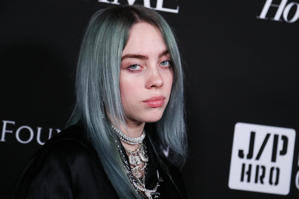 Este tênis branco é o favorito da Billie Eilish – e temos provas!