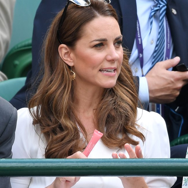 kate-middleton-gloss-clarins Kate Middleton no torneio de tênis de Wimbledon